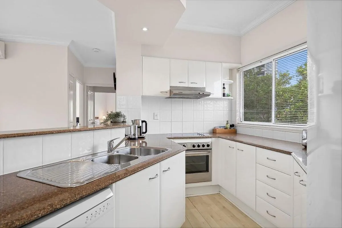 Stylish Coastal Retreat In The Heart Of Broadbeach Gold Coast